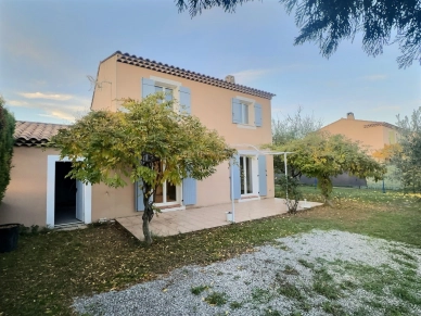 Maison à vendre 4 pièces de 111 m² à Peyrolles-en-Provence