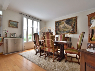 Maison à vendre 6 pièces de 174,44 m² à Chennevières-sur-Marne