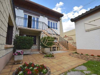 Maison à vendre 5 pièces de 99 m² à Saint-Maur-des-Fossés