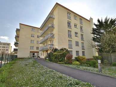 Appartement à vendre 2 pièces de 51,08 m² à Saint-Maur-des-Fossés