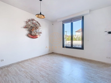 Maison à vendre 6 pièces de 117,38 m² à Saint-Maur-des-Fossés