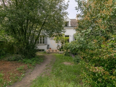 Maison à vendre 10 pièces de 177,29 m² à Saint-Maur-des-Fossés