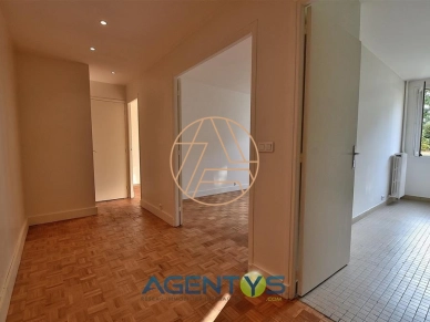 Appartement à louer 2 pièces de 50 m² à Saint-Maur-des-Fossés