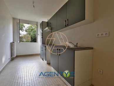 Appartement à louer 2 pièces de 50 m² à Saint-Maur-des-Fossés