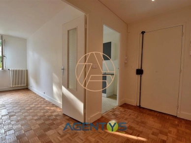 Appartement à louer 2 pièces de 50 m² à Saint-Maur-des-Fossés