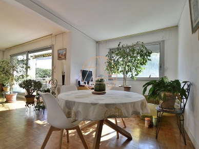 Appartement à vendre 6 pièces de 108 m² à Saint-Maur-des-Fossés