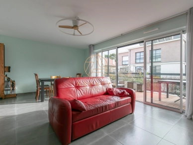 Appartement à vendre 5 pièces de 91,43 m² à Saint-Maur-des-Fossés