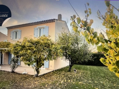 Maison à vendre 4 pièces de 111 m² à Peyrolles-en-Provence