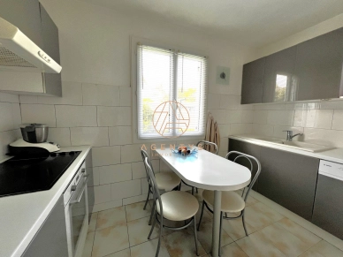 Maison à vendre 6 pièces de 132 m² à Fontenay-Trésigny