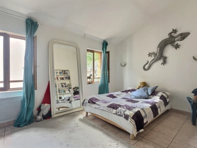 Appartement à vendre 2 pièces de 47 m² à Saint-Chamas