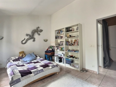 Appartement à vendre 2 pièces de 47 m² à Saint-Chamas