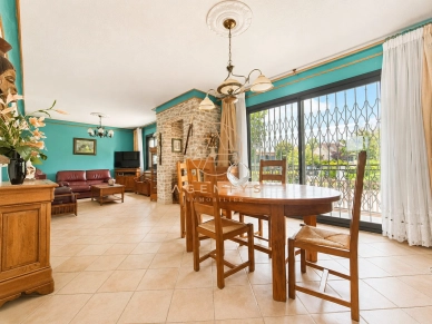 Maison à vendre 6 pièces de 130 m² à Le Plessis-Trévise