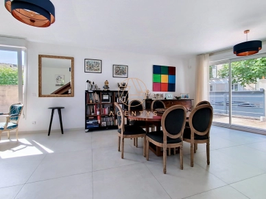 Maison à vendre 7 pièces de 165 m² à Saint-Maur-des-Fossés