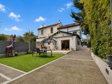 Maison à vendre 6 pièces de 175 m² à Champigny-sur-Marne