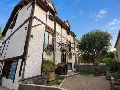 Maison à vendre 6 pièces de 175 m² à Champigny-sur-Marne