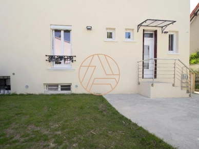 Maison à vendre 6 pièces de 122 m² à Saint-Maur-des-Fossés