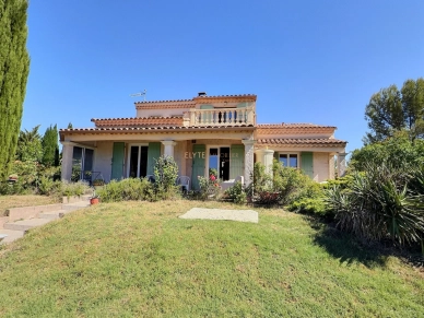 Maison à vendre 6 pièces de 207,26 m² à Pourrières