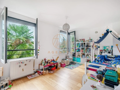 Maison à vendre 7 pièces de 160,21 m² à Saint-Maur-des-Fossés