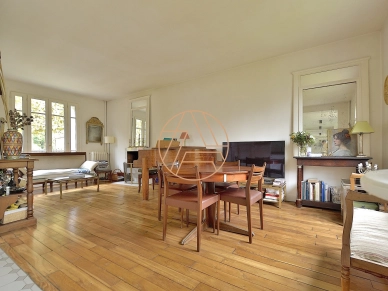 Maison à vendre 5 pièces de 143 m² à Saint-Maur-des-Fossés
