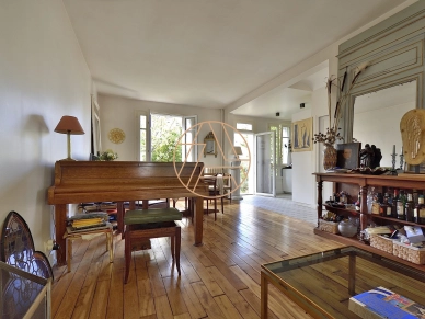 Maison à vendre 5 pièces de 143 m² à Saint-Maur-des-Fossés