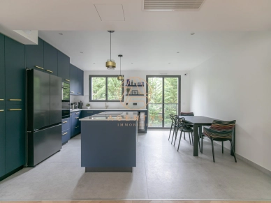 Appartement à vendre 4 pièces de 98 m² à Saint-Maur-des-Fossés