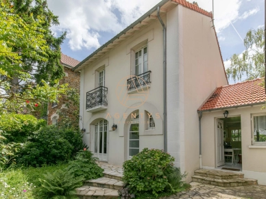 Maison à vendre 7 pièces de 125,83 m² à Saint-Maur-des-Fossés