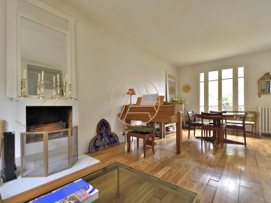 Maison à vendre 5 pièces de 143 m² à Saint-Maur-des-Fossés