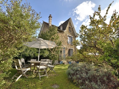 Maison à vendre 5 pièces de 143 m² à Saint-Maur-des-Fossés