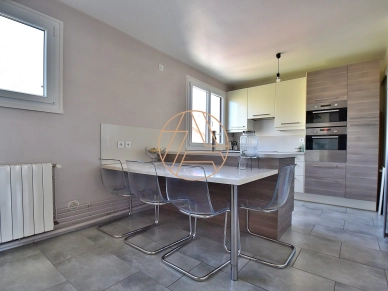 Appartement à vendre 5 pièces de 107,47 m² à Saint-Maur-des-Fossés
