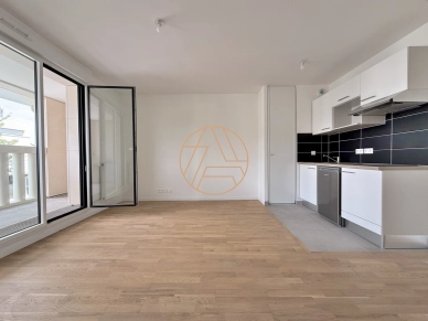 Appartement à vendre 2 pièces de 48,88 m² à Saint-Maur-des-Fossés