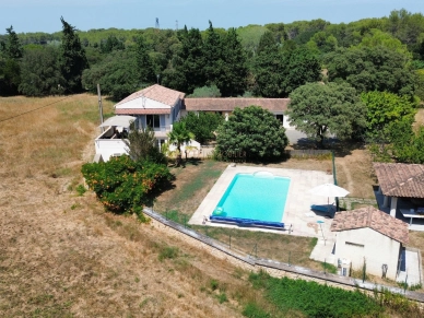 Maison à vendre 7 pièces de 233 m² à Saint-Chamas