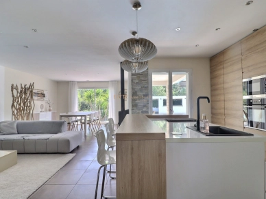 Maison à vendre 5 pièces de 120 m² à Saint-Chamas