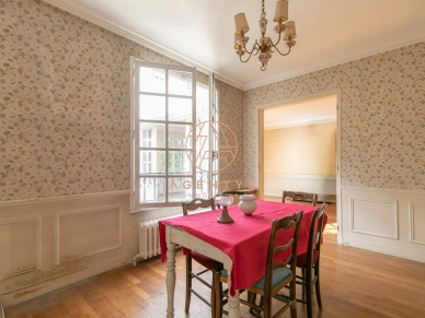 Maison vendu 10 pièces de 177,29 m² à Saint-Maur-des-Fossés