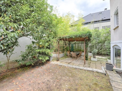 Maison vendu 6 pièces de 195,02 m² à Saint-Maur-des-Fossés