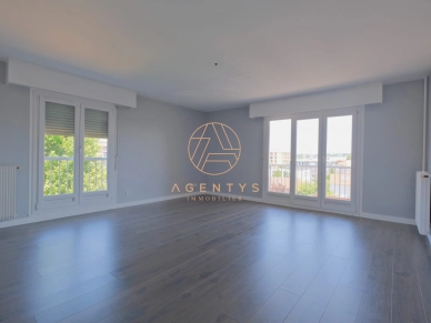 Appartement à louer 4 pièces de 75,96 m² à Saint-Maur-des-Fossés