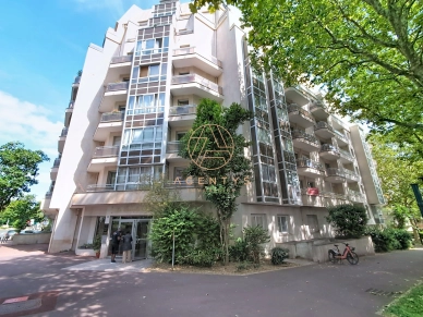 Appartement à vendre 2 pièces de 48,89 m² à Joinville-le-Pont