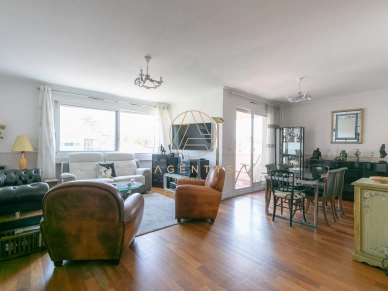 Appartement à vendre 5 pièces de 100,05 m² à Saint-Maur-des-Fossés