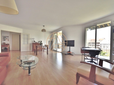 Appartement à vendre 5 pièces de 120 m² à Saint-Maur-des-Fossés