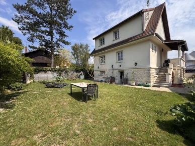 Maison à vendre 7 pièces de 157 m² à Le Plessis-Trévise