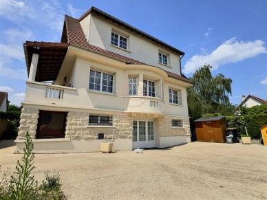 Maison à vendre 7 pièces de 157 m² à Le Plessis-Trévise
