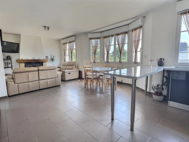 Maison à vendre 7 pièces de 157 m² à Le Plessis-Trévise