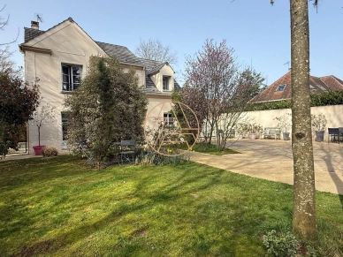 Maison à vendre 7 pièces de 147 m² à Sucy-en-Brie