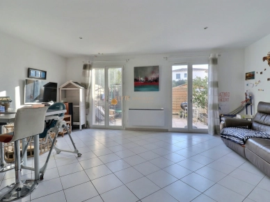 Maison vendu 4 pièces de 77 m² à La Fare-les-Oliviers