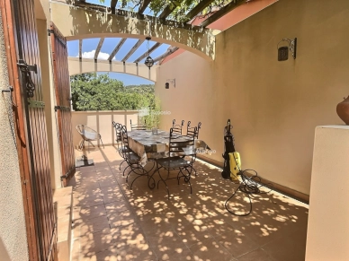 Maison vendu 4 pièces de 94 m² à Jouques
