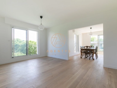 Appartement à vendre 4 pièces de 92 m² à Saint-Maur-des-Fossés