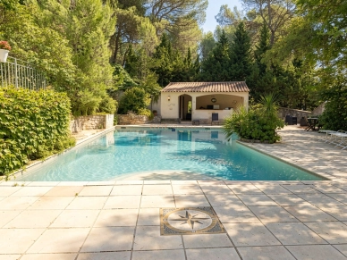Maison à vendre 7 pièces de 250 m² à Châteauneuf-le-Rouge