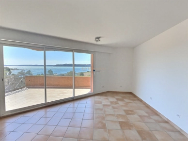 Appartement à vendre 4 pièces de 82 m² à Saint-Chamas
