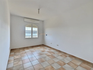 Appartement à vendre 4 pièces de 82 m² à Saint-Chamas