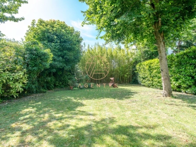 Maison à vendre 7 pièces de 215 m² à Nogent-sur-Marne