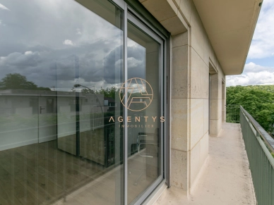 Appartement à vendre 4 pièces de 92 m² à Saint-Maur-des-Fossés